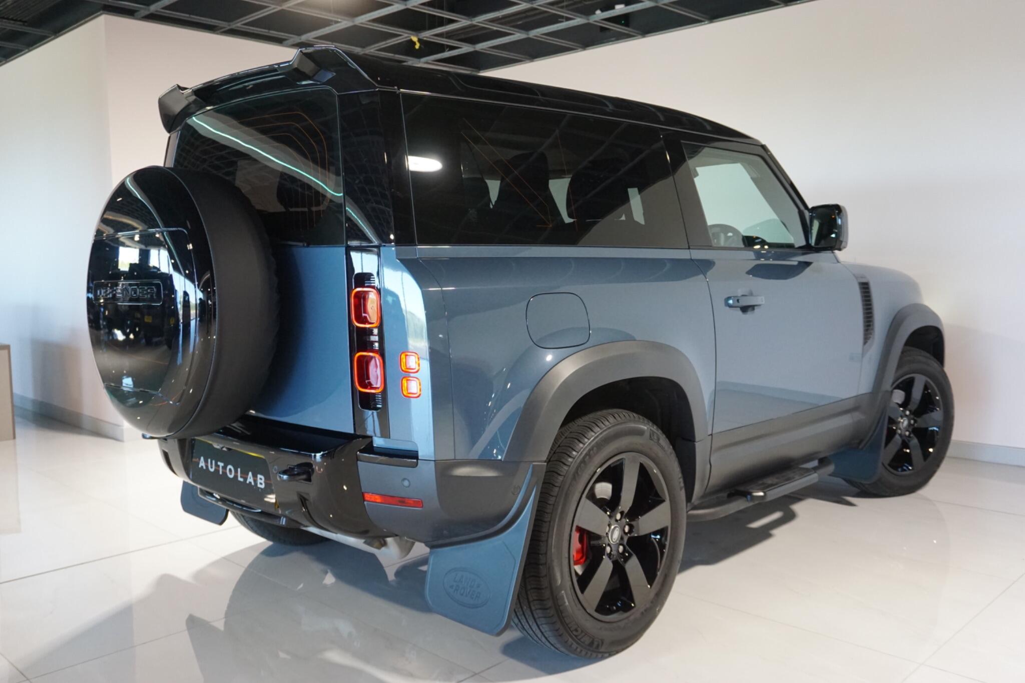 Land Rover Defender 90 2.0 P300 SE SUV 3dr Petrol Auto 4WD Euro 6 (s/s) (300 ps)